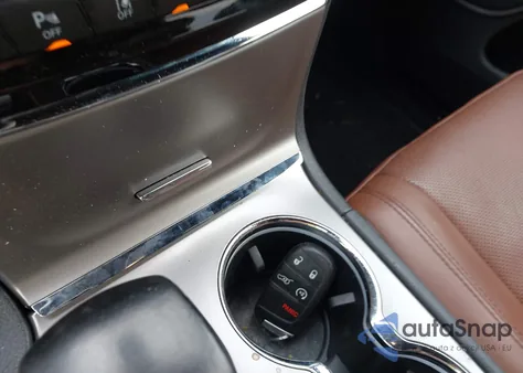 2020 Jeep Grand Cherokee Overland 4X4 z USA, uszkodzony, nr VIN 1C4RJFCT8LC420220